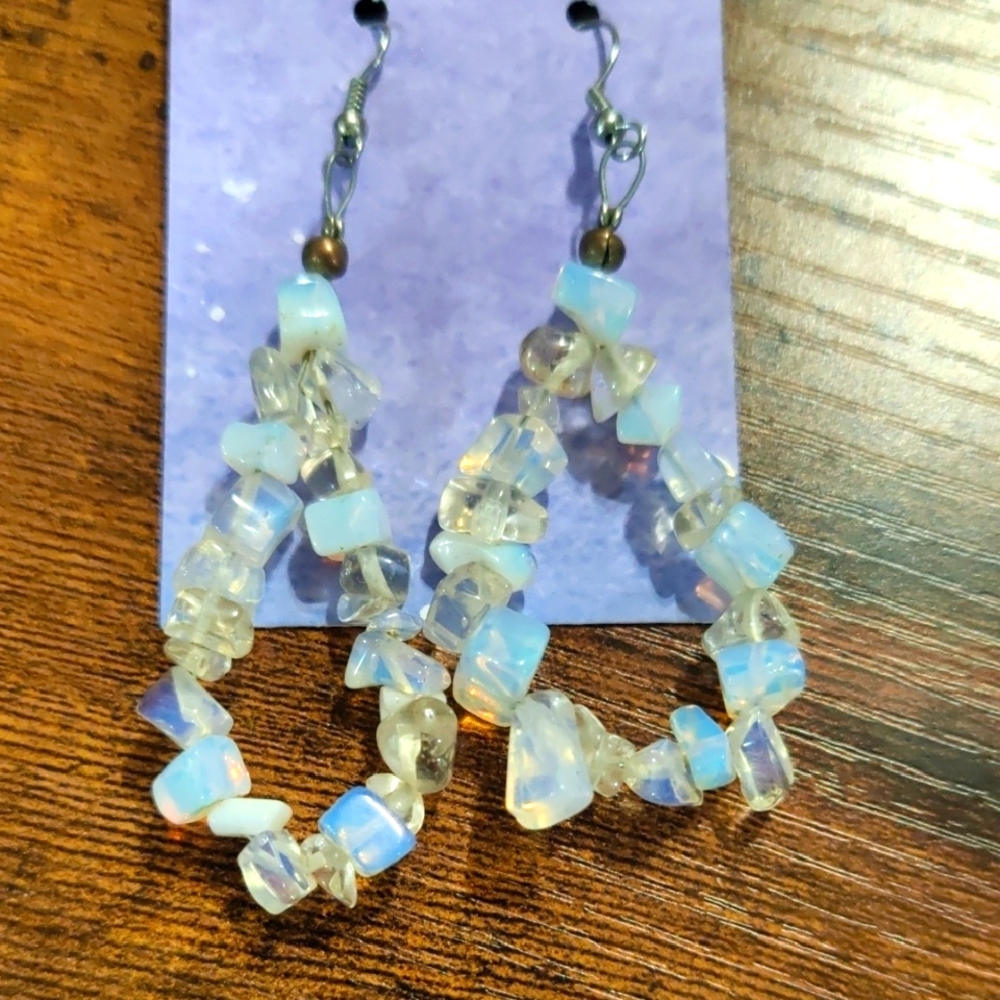 🌷 Opal Chip Drop Earrings